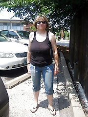 Hottest older ladies are spreading their lips