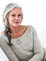 Glamorous older milf loves a huge boner