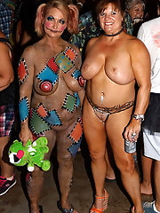 Stunning old cougars show their skills