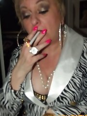 Shirley Slut 883 - the erotic experience of a beautiful woman.