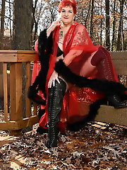 Hot aged lady enjoys to take the cock in mouth so much