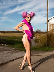 Amateur Milf Rimming - 60 Years Old Romanian MILF in Daisy Dukes and Pink Hair