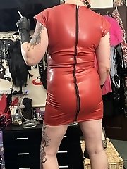 Girls in shape demonstrate their professional skills in sex