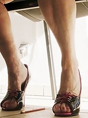 Seductive poses with stilettos and high heels from Pleaser